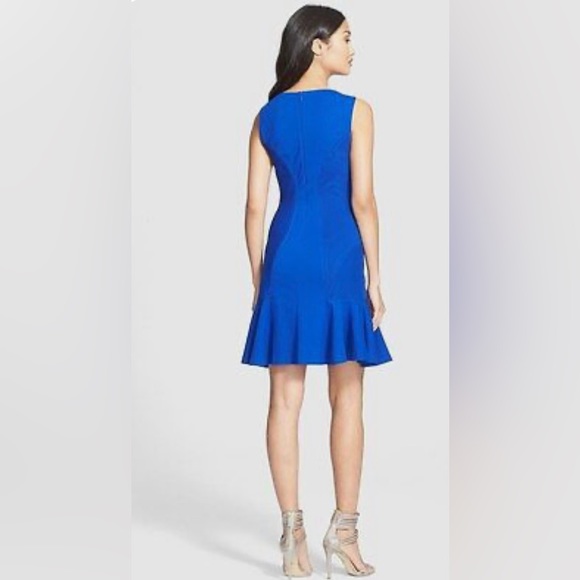 DVF| Diane Von Furtenberg Sleeveless
Carla Drop Flare Dress in Cobalt Blue - Picture 5 of 7